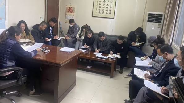 海納汽配市場北區(qū)黨支部組織開展 “同聲頌黨恩 學習二十大”主題活動